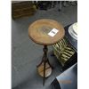 Image 1 : Pedestal Candle Holder