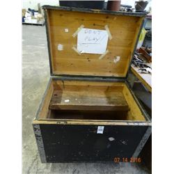 Lidded Tool Box on Castors