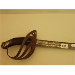 Pistol grip single edge bladed sword, blade b…