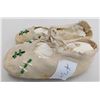 Image 3 : Childs Beaded Moccasins