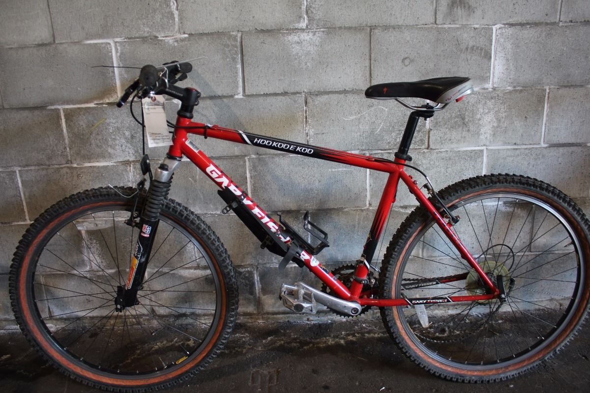 RED GARY FISHER HOO KOO E KOO 27 SPEED FRONT SUSPENSION MOUNTAIN BIKE