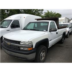 2001 CHEVROLET 2500 DUMP PU, WHITE, VIN # 1GCGC24V61Z129341