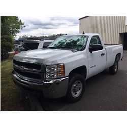 2008 CHEVROLET SILVERADO 2500HD, 2 DOOR PU, WHITE, VIN # 1GCHC24K28E153267