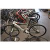 Image 1 : WHITE ROCKY MOUNTAIN METRO 27 SPEED FULL DISC BRAKES ROAD BIKE