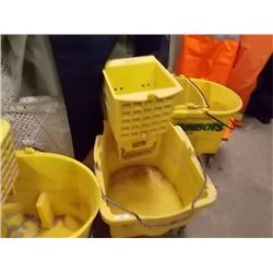 COMMERCIAL MOP BUCKET WITH RINGER