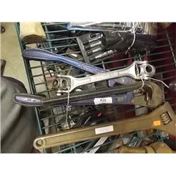 BUNDLE OF TOOLS