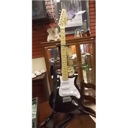 BERINGER ELECTRIC GUITAR - NO STAND
