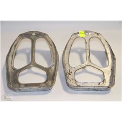 PAIR OF IRON TRIVETS