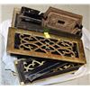 Image 1 : BAG OF BRASS HEAT VENTS