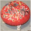 Image 1 : BIRD PRINT FOOT STOOL