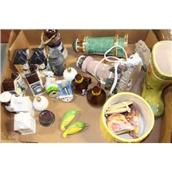 BOX WITH SALT+PEPPER SHAKERS, LIGHT HOUSE, ETC