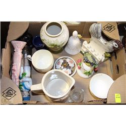 BOX WITH ROOSTER NAPKIN HOLDER, BIRD BELLS, MORE