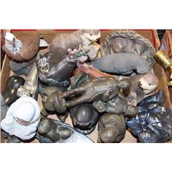 FLAT OF CARVED INUIT FOLK, SEALS, FOX, HAWK, MORE