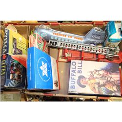 FLAT WITH VINTAGE BUFFALO BILL MUSIC BOX, XMAS