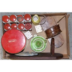 BOX WITH S+P SHAKERS, WOOD BOOKENDS, GLASS JUICER