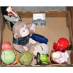 FLAT OF ASSORTED PIGGY BANKS