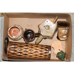 BOX WITH TEA POTS, VASES, CHIA PET, BEER STIENS
