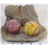 Image 1 : BOX W/POLISHED MARBLE STRESS BALLS &