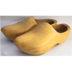 PAIR OF WOODEN DUTCH SHOES SIZE 420