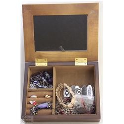 SMALL BROWN JEWELRY BOX WITH CONTENTS
