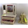 Image 1 : MUSICAL JEWELRY BOX WITH VANITY MIRROR AND CONTENT