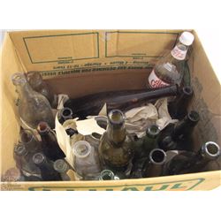 BOX OF COLLECTIBLE BOTTLES