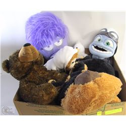 BOX W/STUFFED TOYS INCLUDING DOG PILLOW