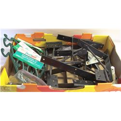 17 PIECES OF BACKYARD HARDWARE INCLUDING