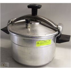 SEB PRESSURE COOKER MADE IN FRANCE