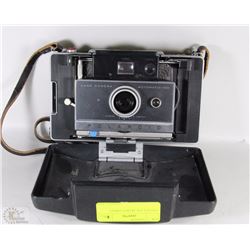 VINTAGE POLAROID CAMERA