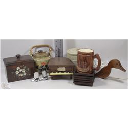 BOX WITH S+P SHAKERS, WOOD COASTER, TOY DRAGON,ETC