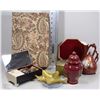 Image 1 : FLAT OF VARIOUS ITEMS INCLUDING JEWELRY BOXES,