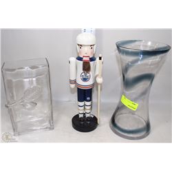 LOT WITH 2 GLASS VASES AND WOODEN OILERS SOUVENIR