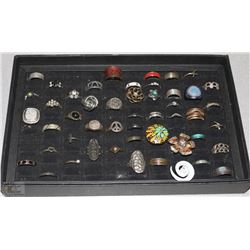 RING DISPLAY WITH FASHION RINGS