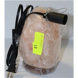 SALT ROCK LAMP ( NEEDS A BULB)