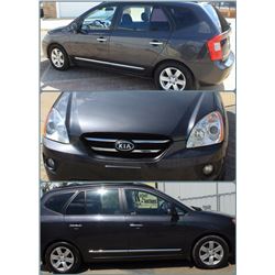 FEATURE ITEM: 2008 KIA RONDO STATION WAGON LOT 430