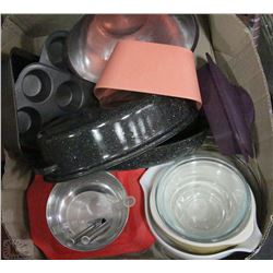 LARGE BOX OF BAKING ACCESSORIES INCL.