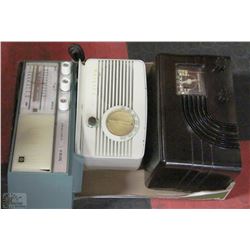 FLAT OF 3 VINTAGE RADIOS FROM 1950'S,60'S