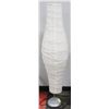 Image 1 : 54" WHITE FLOOR  LAMP