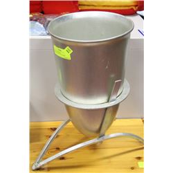 HEAVY ALUMINUM CHAMPAGNE/WINE COOLER