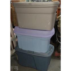 LOF OF 4 LARGE STORAGE TOTES WITH LIDS