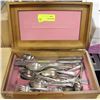 Image 1 : ESTATE SILVERWARE IN WOOD BOX