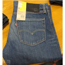 MENS LEVIS 508 31X32 REG TAPERED FIT MED BLUE