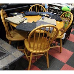 OAK ROUND PEDISTAL TABLE W/4 CHAIRS -