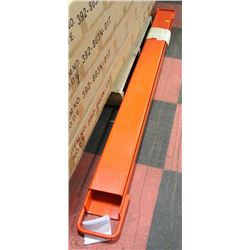 PAIR OF FORK LIFT EXTENSIONS