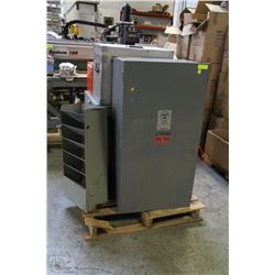 PALLET WITH WESTINGHOUSE 600V SWITCH FUSE BOX,