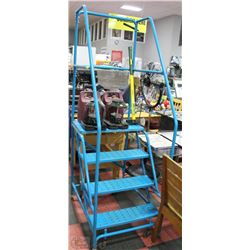 4 STEP ROLLING MOBILE PLATFORM LADDER