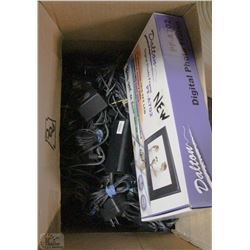 DIGITAL PHOTO FRAME WITH ASSORTED CHARGING CORDS