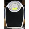 Image 1 : HEALTH O METER BATHROOM SCALE