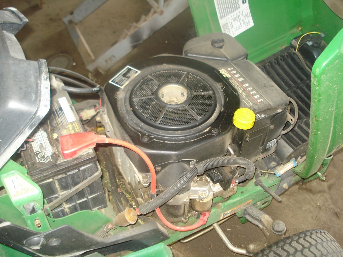 John Deere LX255 Hydrostatic Mower